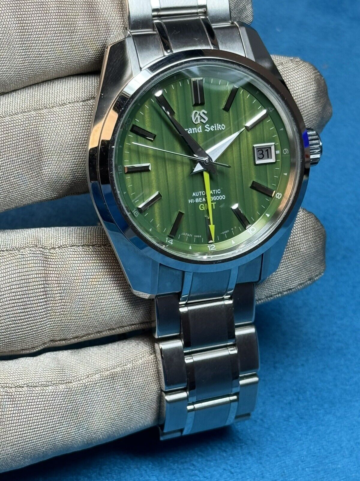 2022 Grand Seiko Heritage Bamboo Green Stainless Steel Automatic 40mm SBGJ259