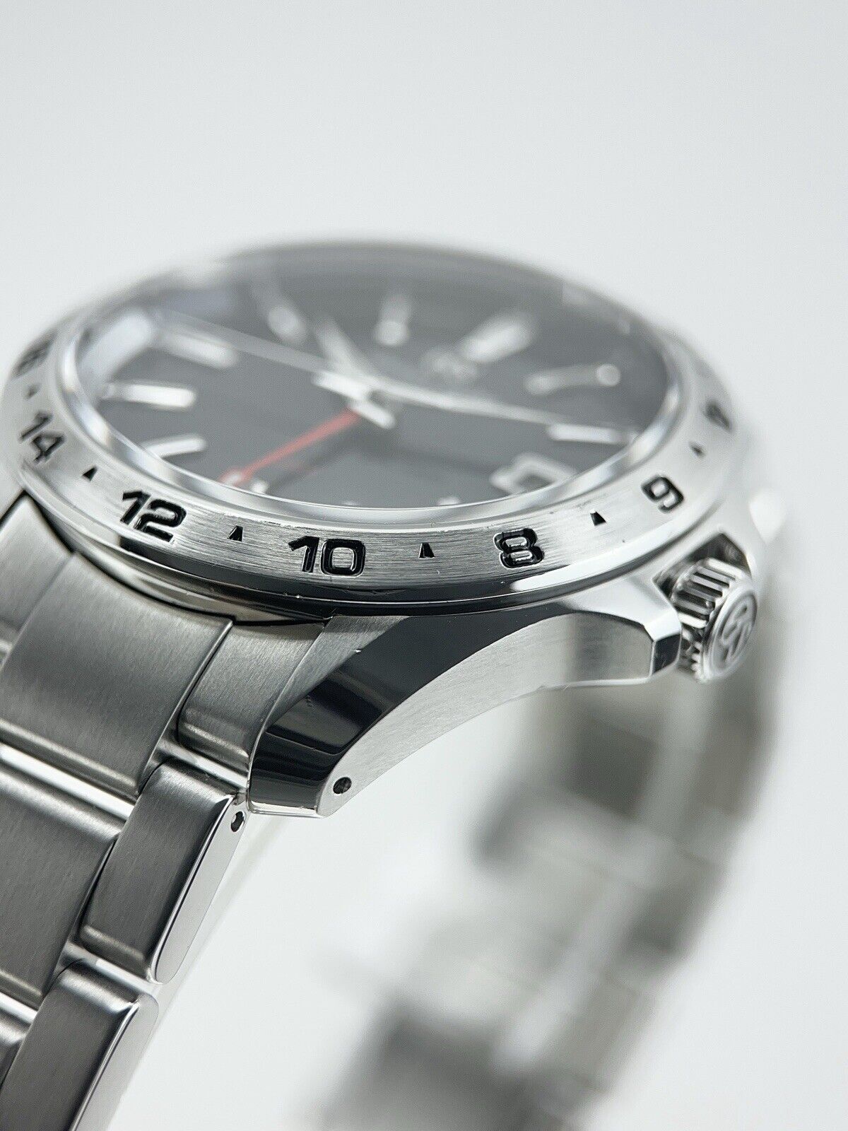 2021 Grand Seiko Steel Blue 39mm Quartz Men’s Watch SBGN005 - Box and Papers