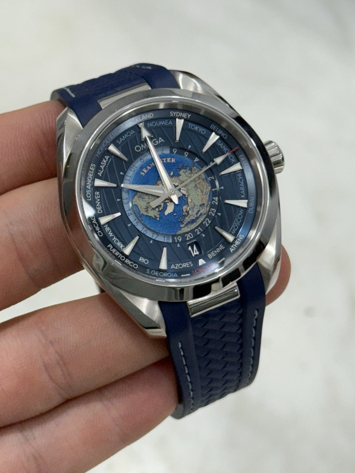 2021 Omega Seamaster GMT Aqua Terra Worldtimer Blue Dial 220.12.43.22.03.001