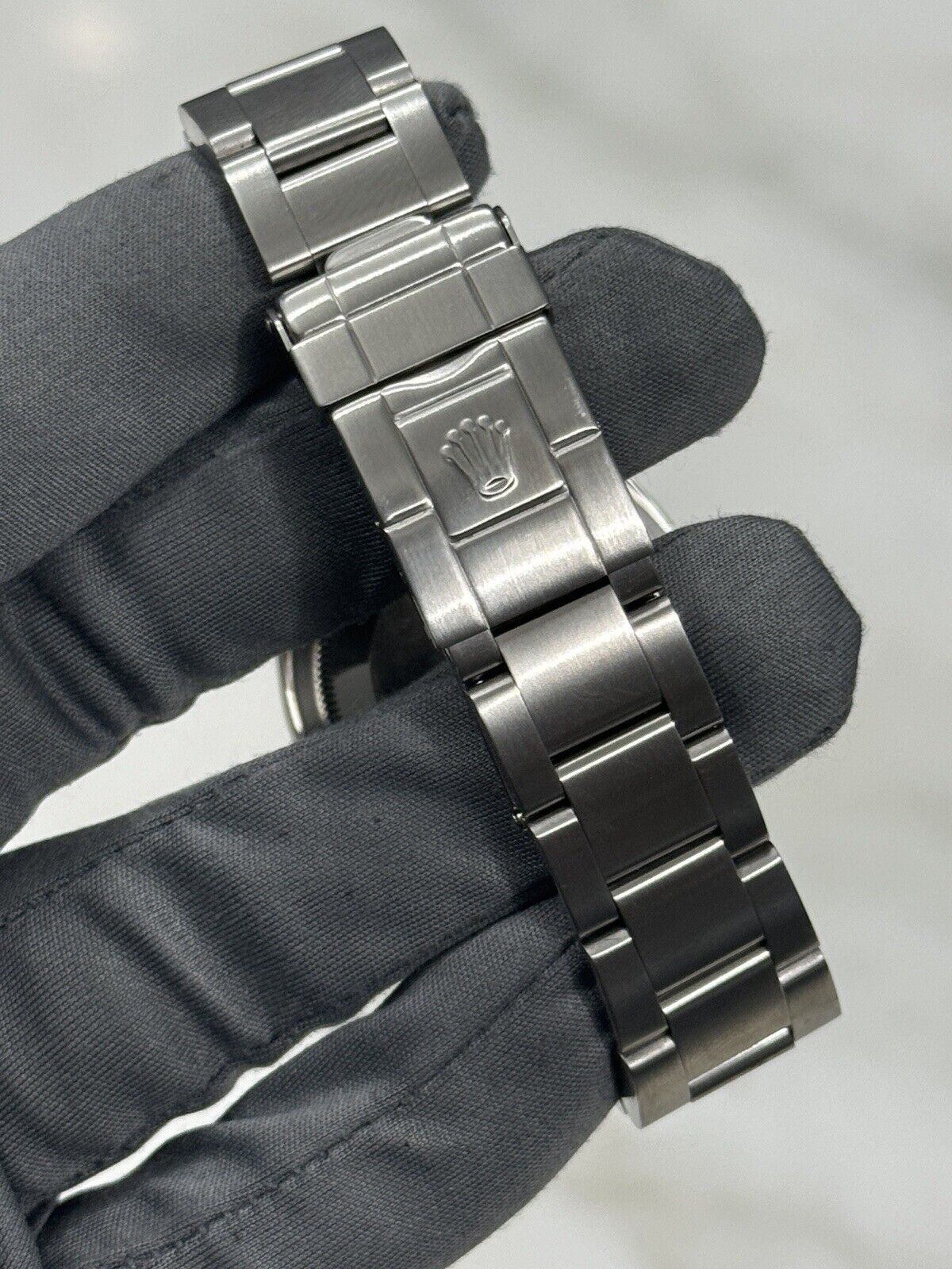 2002 Rolex Explorer 36mm 114270 Stainless Steel Men's Black Watch Swiss Made