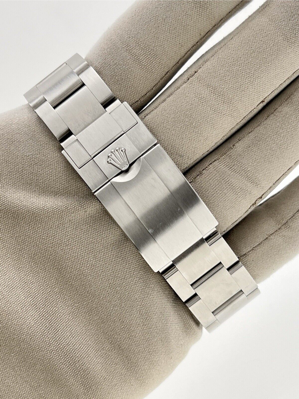 2023 Rolex Explorer II Steel White Dial 42mm Automatic Men’s Watch 226570