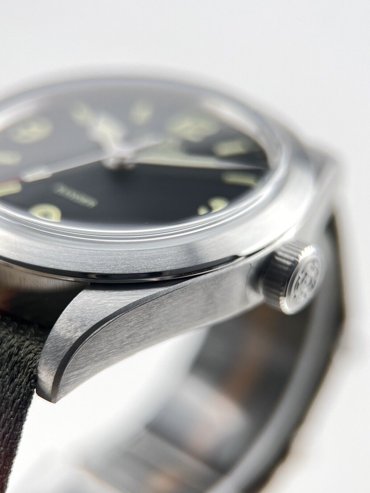 2022+ NEW Tudor Ranger Black Dial Fabric Strap Men's Watch M79950-0003