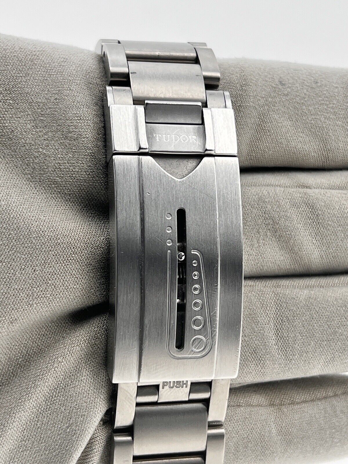 2022 Tudor Pelagos Black Dial Titanium Men's Watch 25600TN - Box/Papers