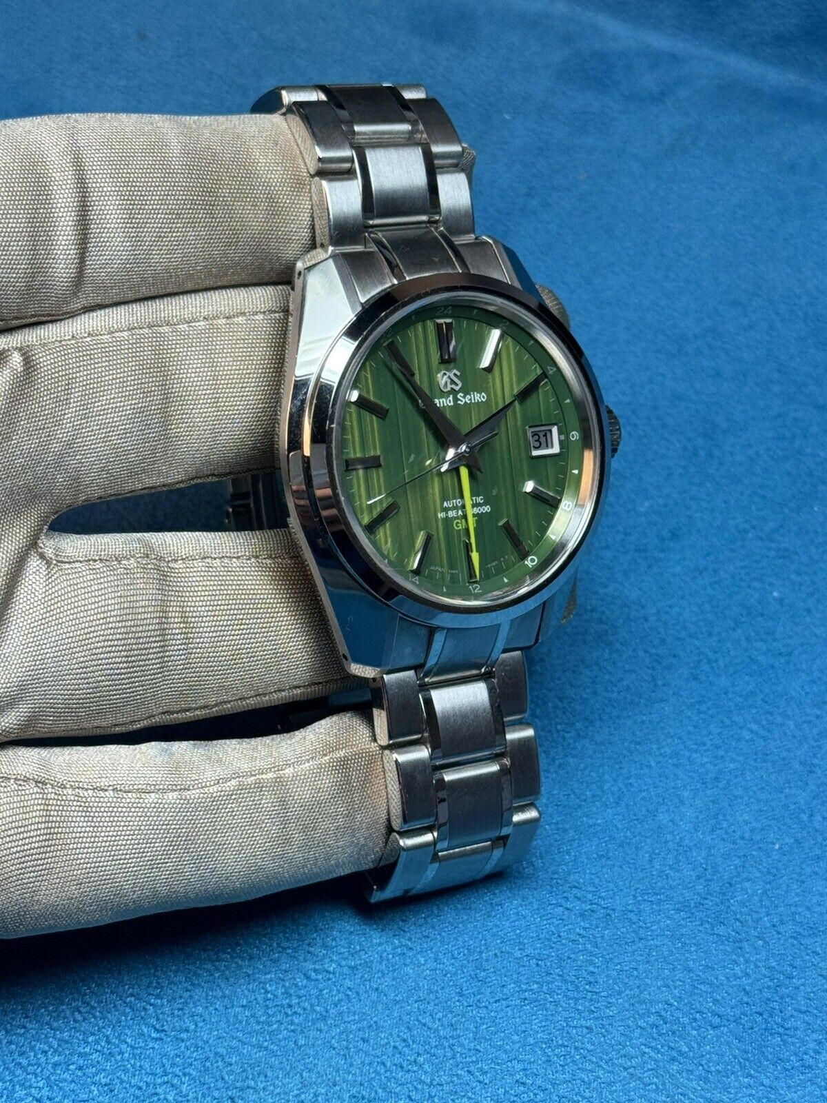 2022 Grand Seiko Heritage Bamboo Green Stainless Steel Automatic 40mm SBGJ259