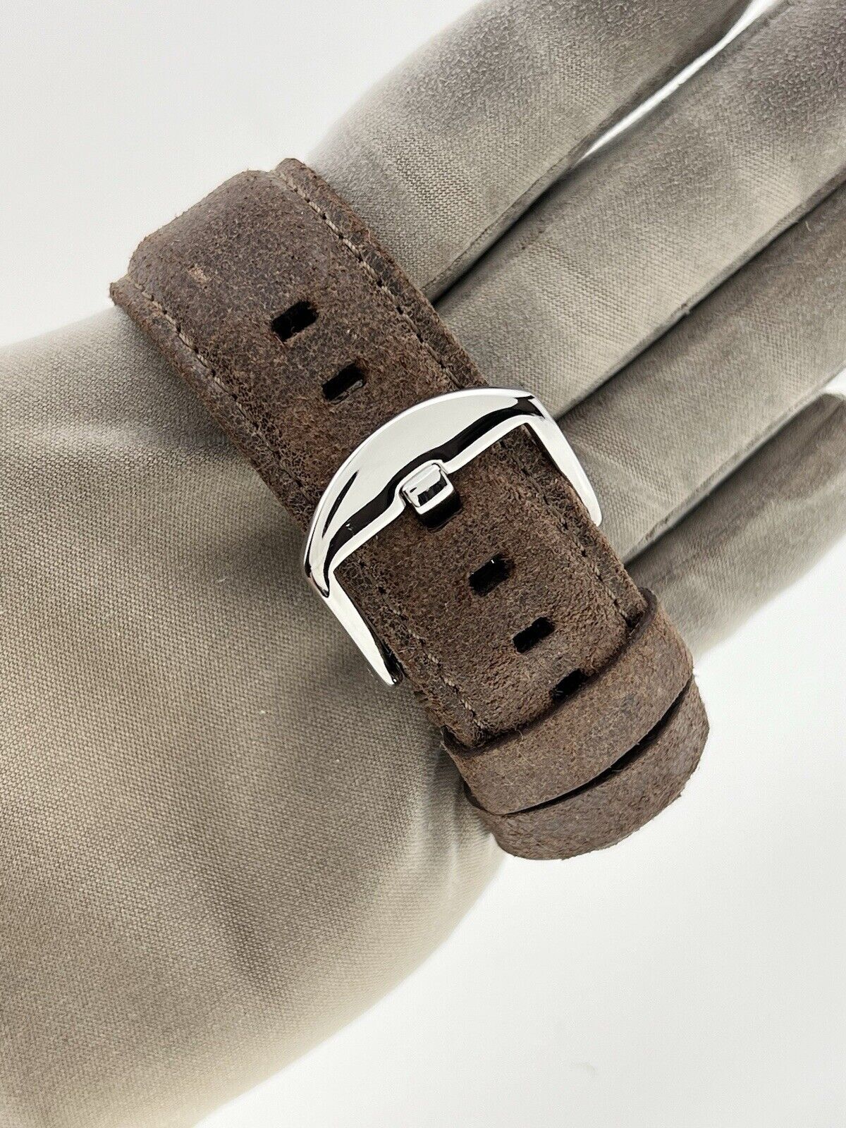 2021 Panerai Luminor Base Steel 44mm Manual Wind Mens Watch PAM00914 - Box/Paper