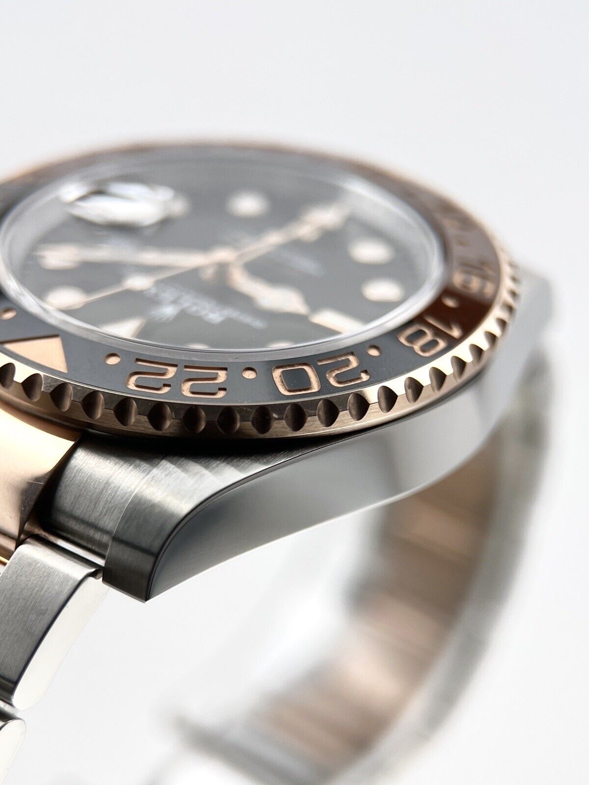 2022 Rolex GMT-Master II Two-Tone Root Beer Rose Gold 40mm Watch 126711CHNR