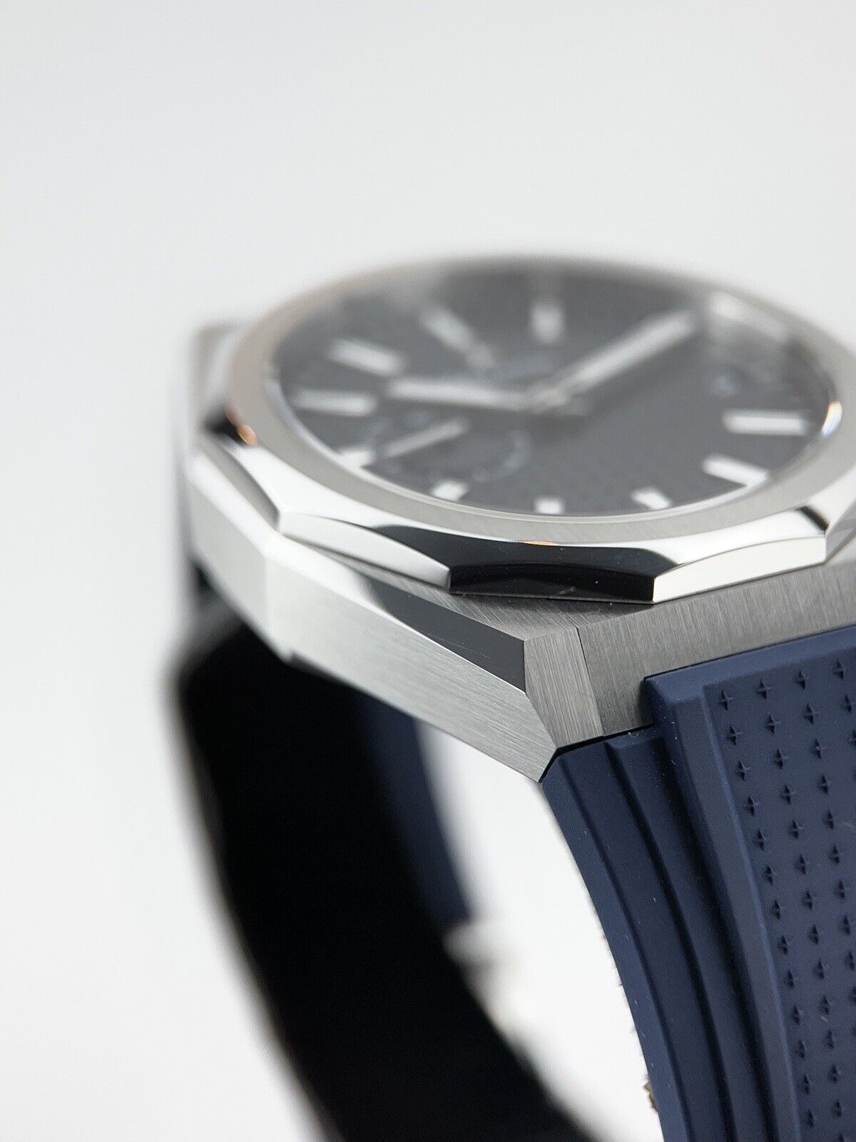 Zenith Defy Skyline Blue 41mm Automatic Mens Steel Watch 03.9300.3620/51.I001