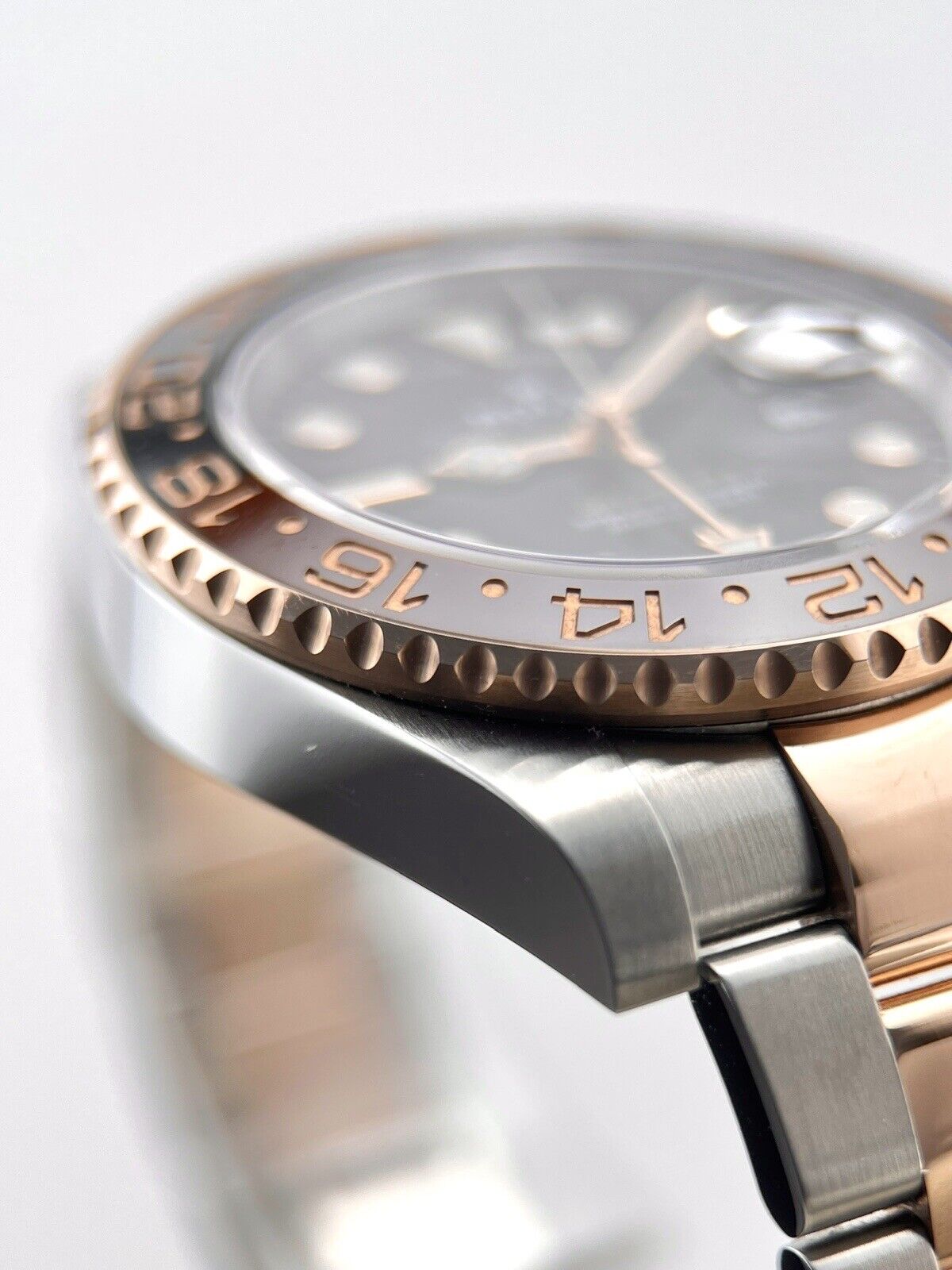 2022 Rolex GMT-Master II Two-Tone Root Beer Rose Gold 40mm Watch 126711CHNR