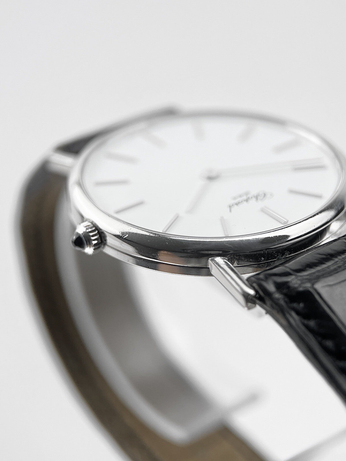 Chopard Classic 1091 18k White Gold White Dial Quartz Watch 32MM
