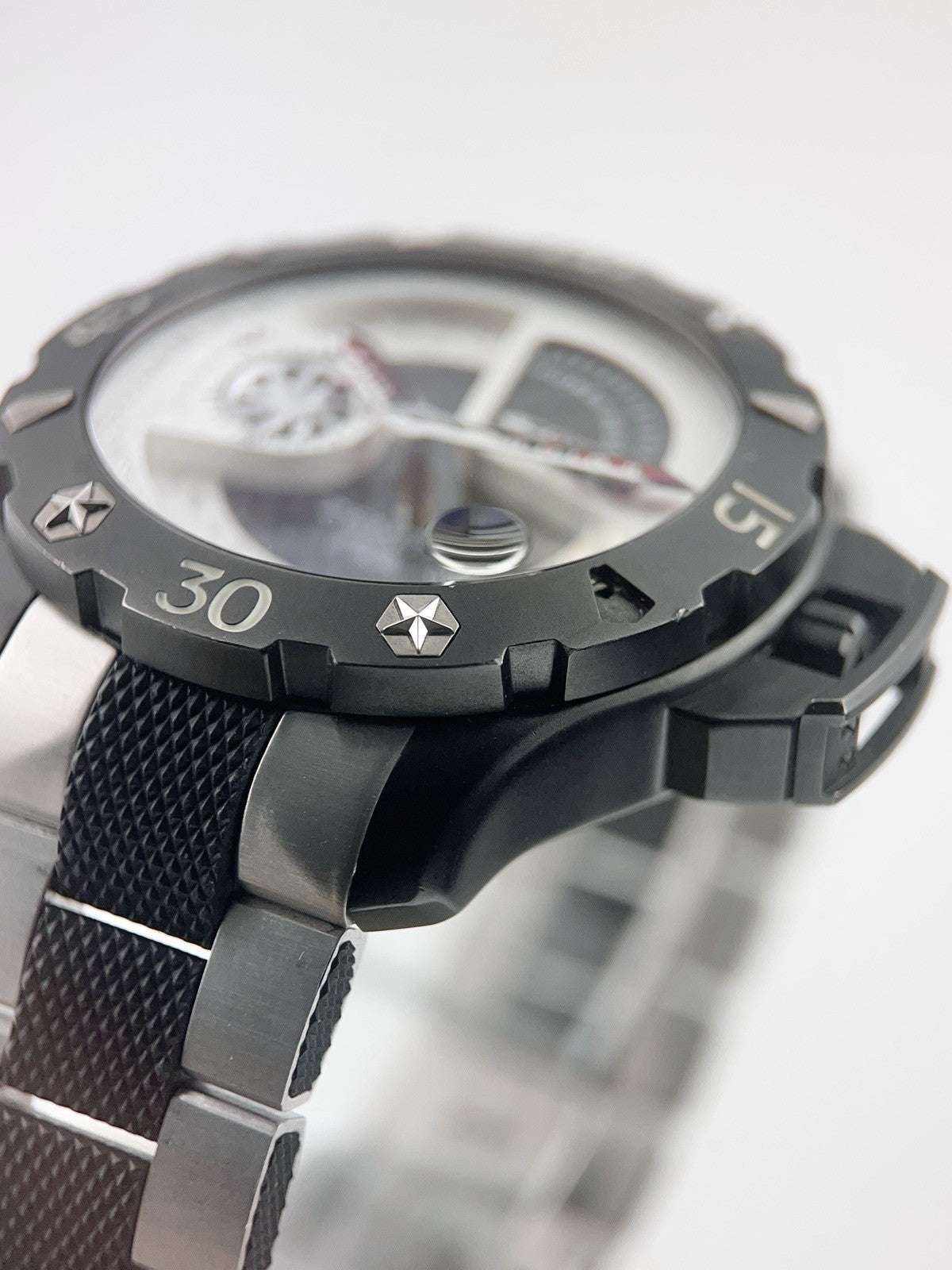 Zenith Defy Extreme Titanium Silver Dial 43mm Automatic Men's Watch 96.0515.685