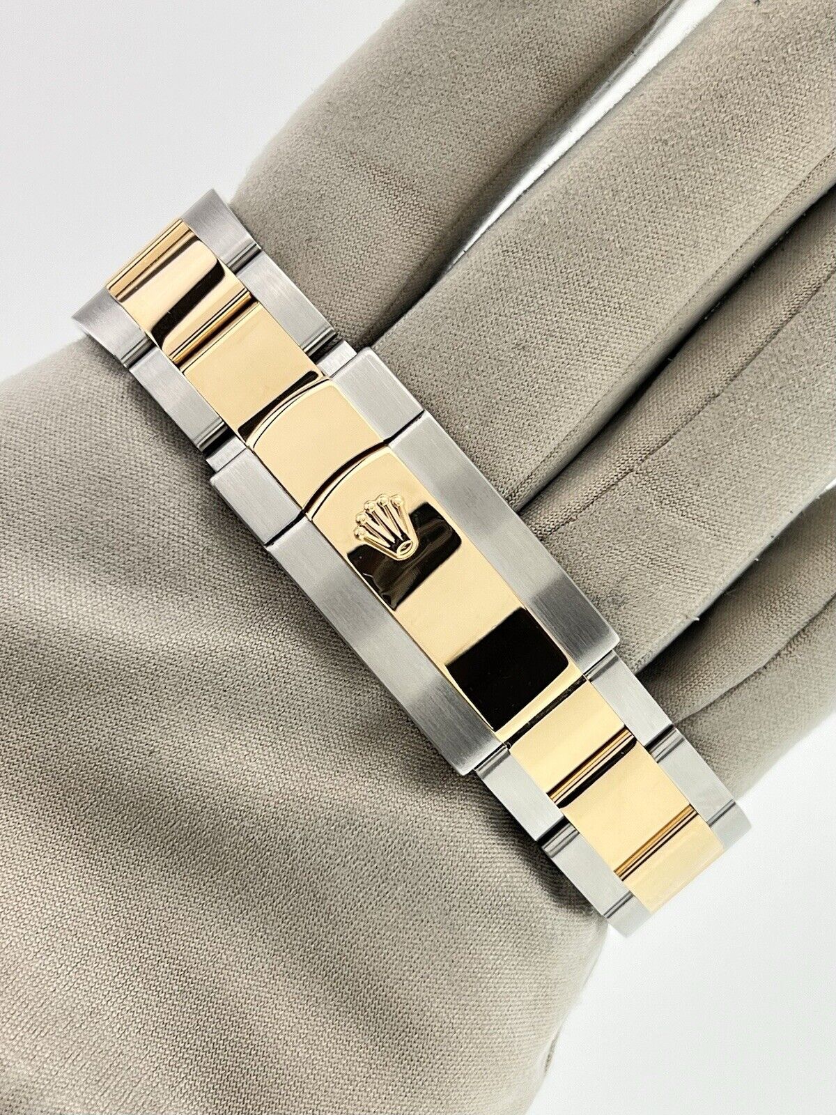 2017 Rolex Datejust Steel & Yellow Gold 41mm Automatic Men’s Watch 126303