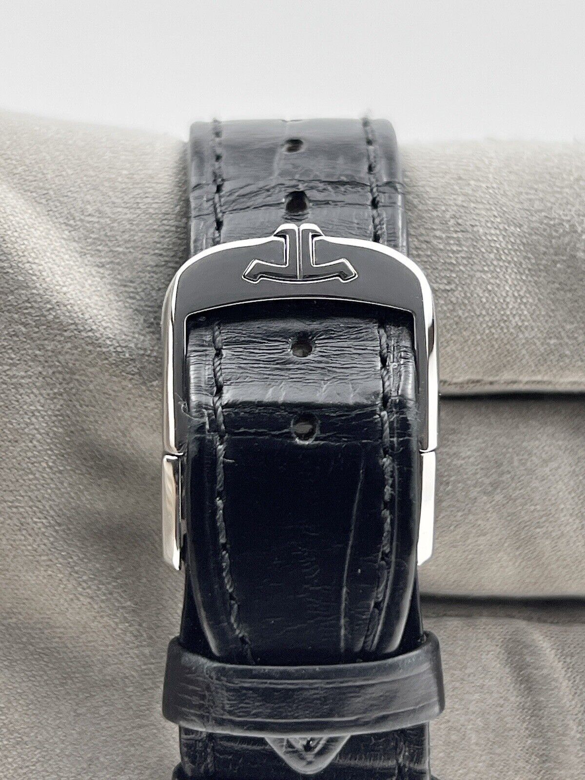 2018 Jaeger LeCoultre Reverso Automatic 24x 40mm Silver Dial - Box And Papers