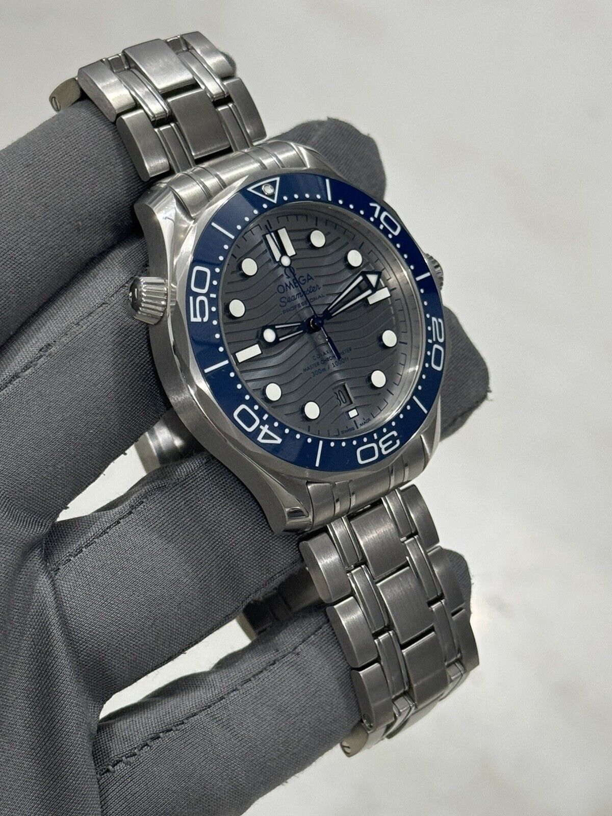 2020 Omega Seamaster Diver 300M Mens Watch 210.30.42.20.06.001 - Box/Papers