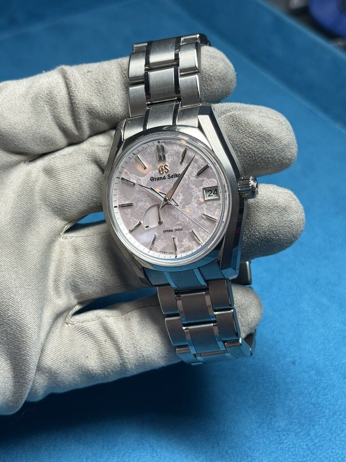 2023 Grand Seiko SBGA413 Spring Pink Dial Men's 40mm Automatic Watch - B/P