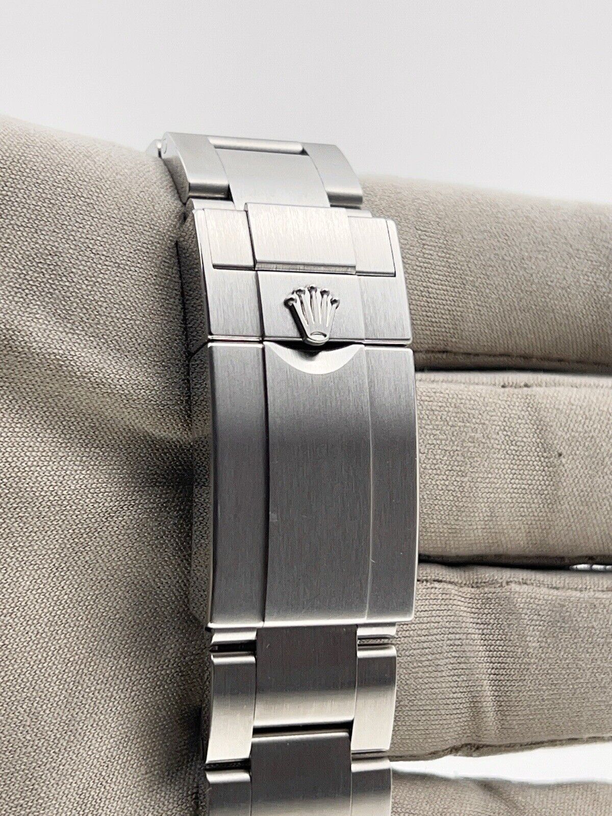 2023 Rolex Explorer II Steel White Dial 42mm Automatic Men’s Watch 226570