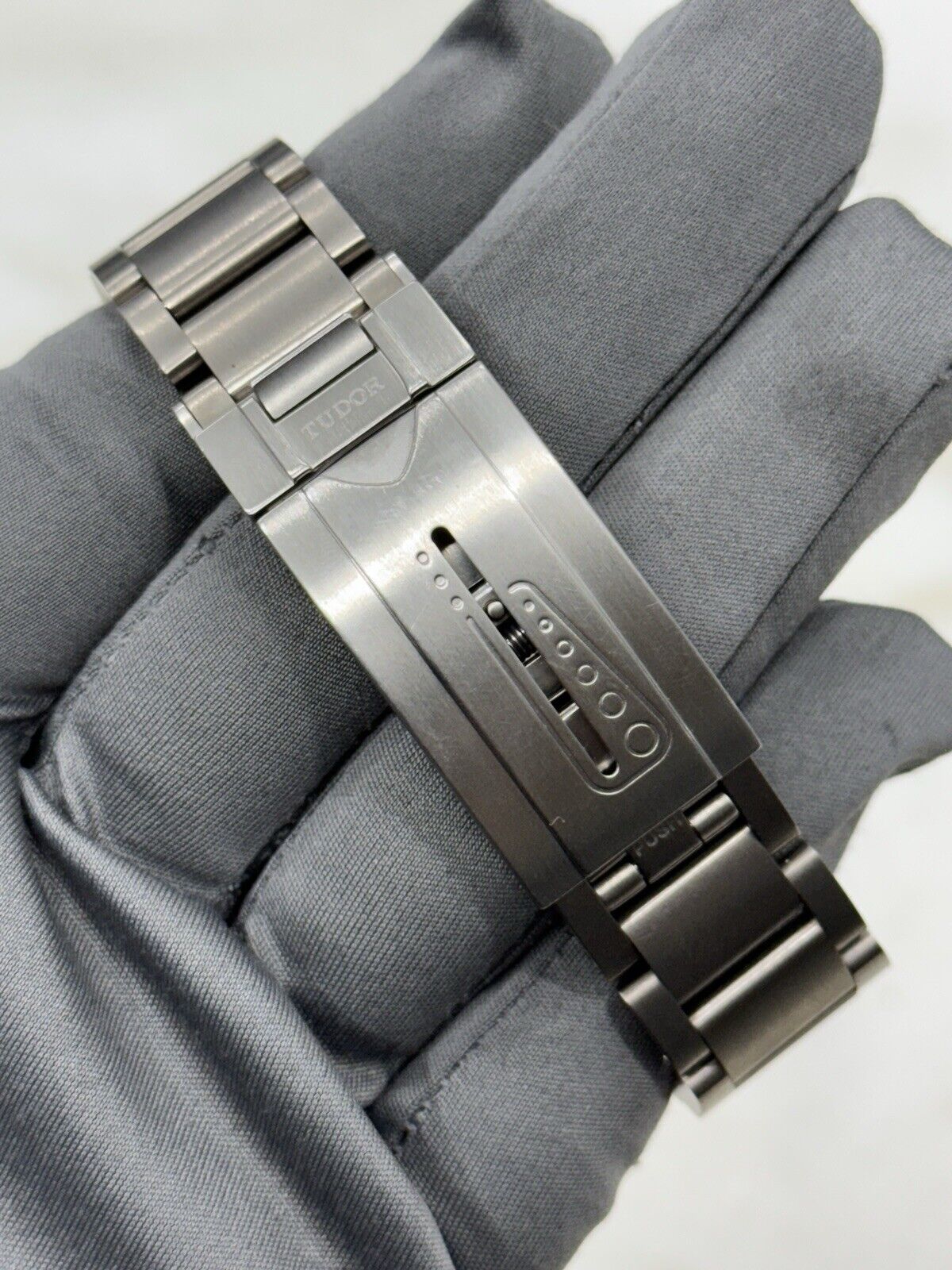 2019 Tudor Pelagos LHD Men's Black Dial 25610TNL Titanium Automatic Watch