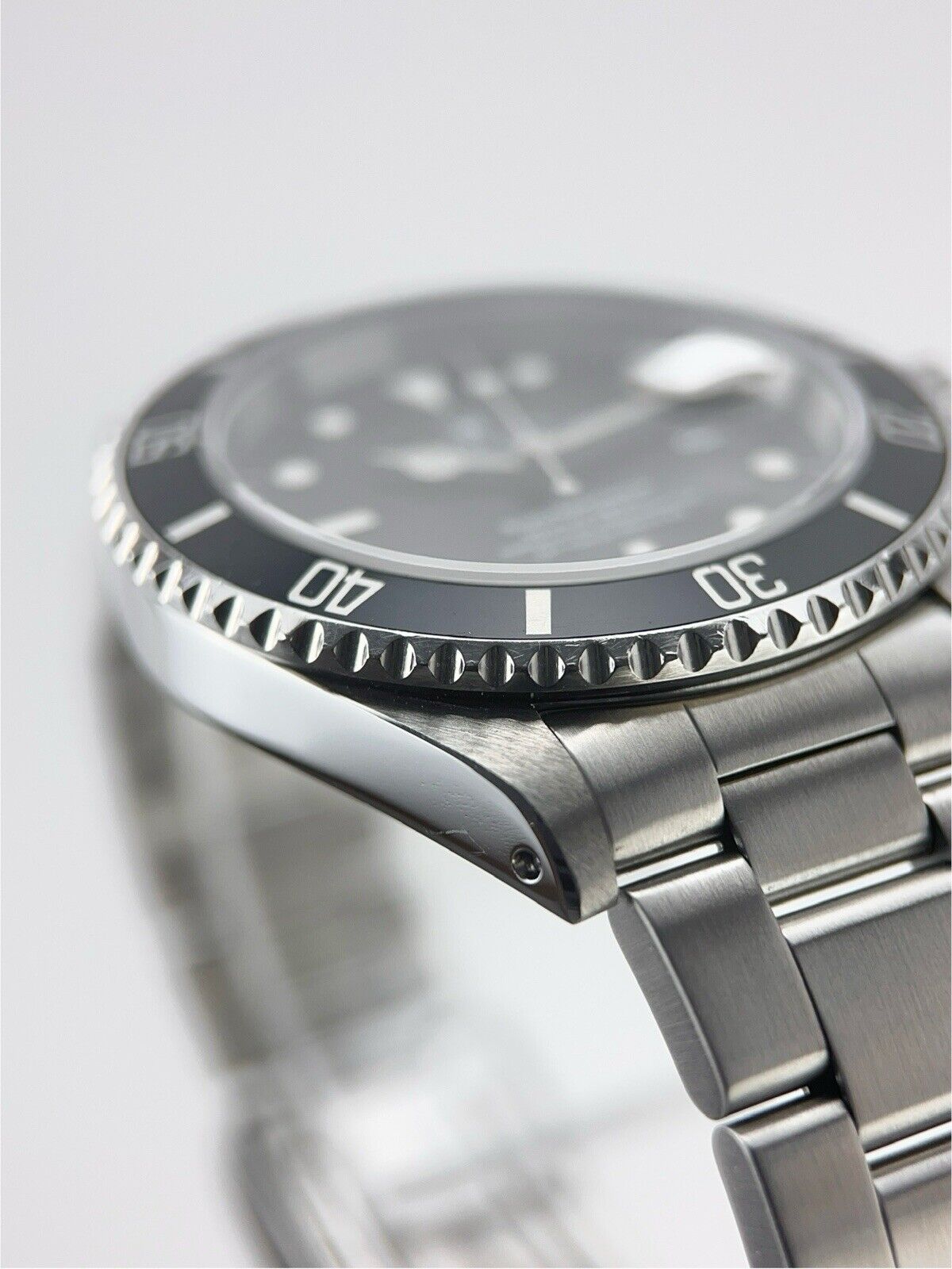 1996 Rolex Submariner Date Steel Black Dial 40mm Automatic Men’s Watch 16610