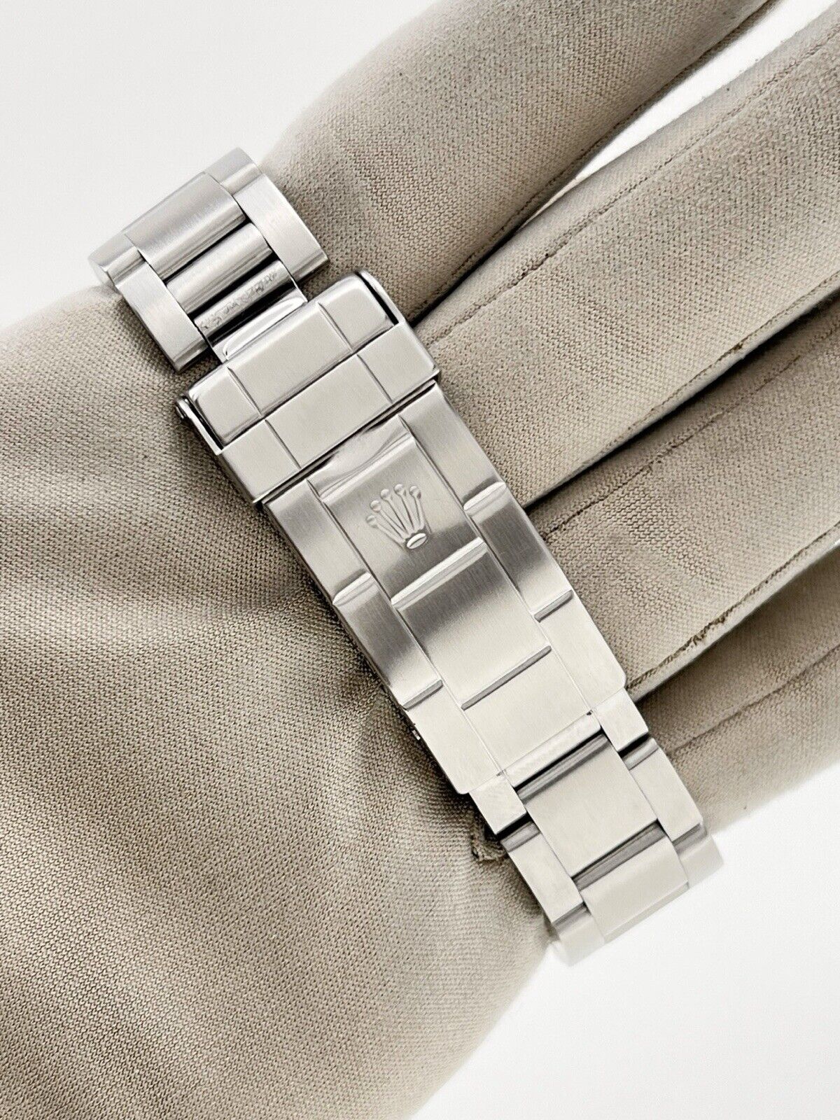 1996 Rolex Submariner Date Steel Black Dial 40mm Automatic Men’s Watch 16610