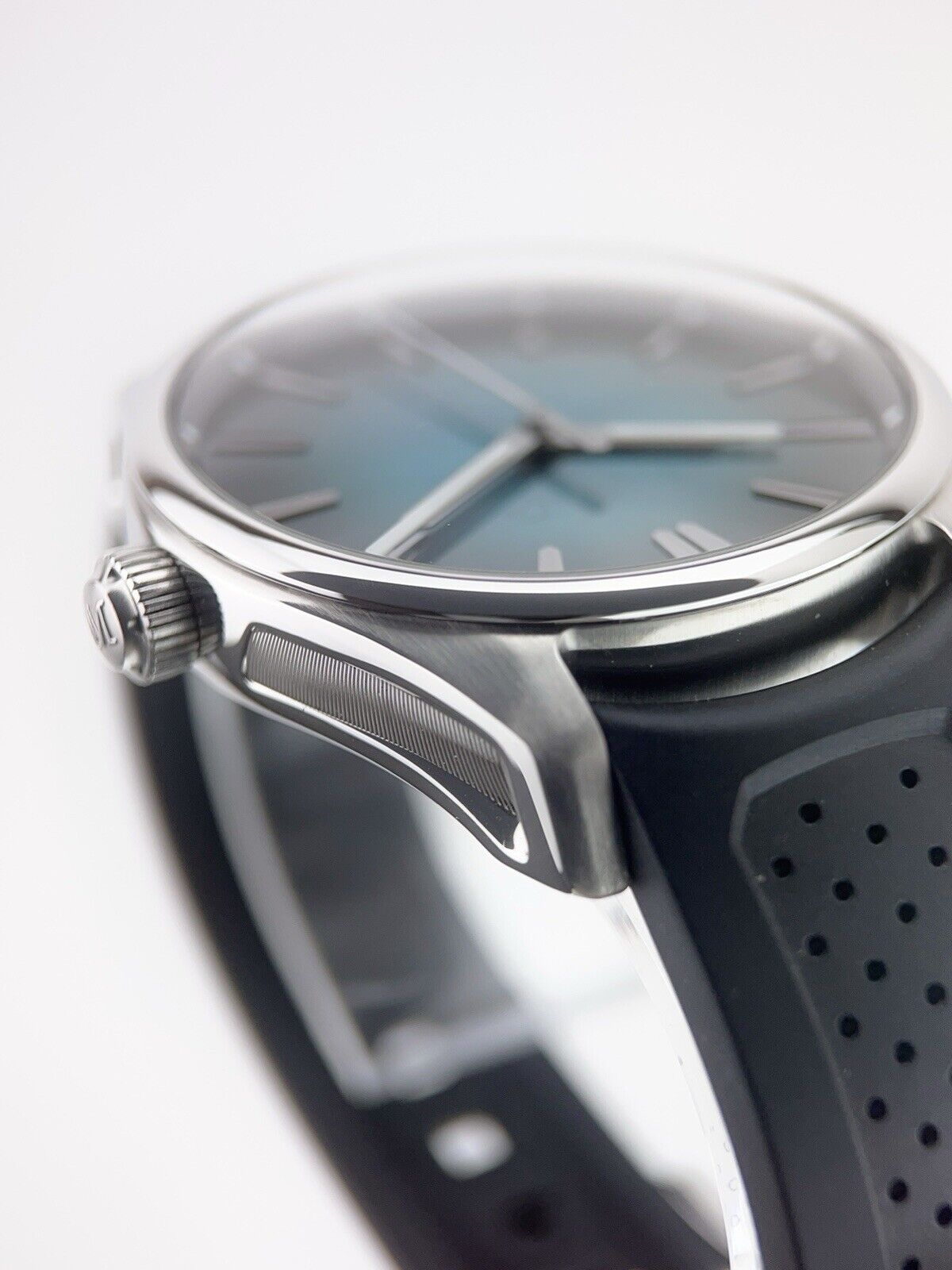 2021 H.Moser & Cie Steel 42mm Automatic Men’s Watch 3200-1214 - Box/Papers