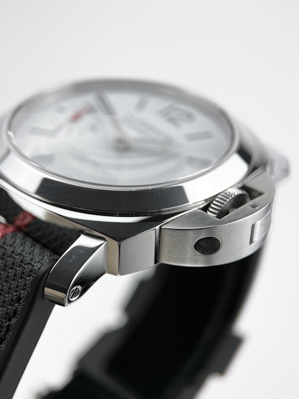 2022 Panerai Luminor Luna Rossa PAM01342 Hand Winding Men's Watch - Box & Papers