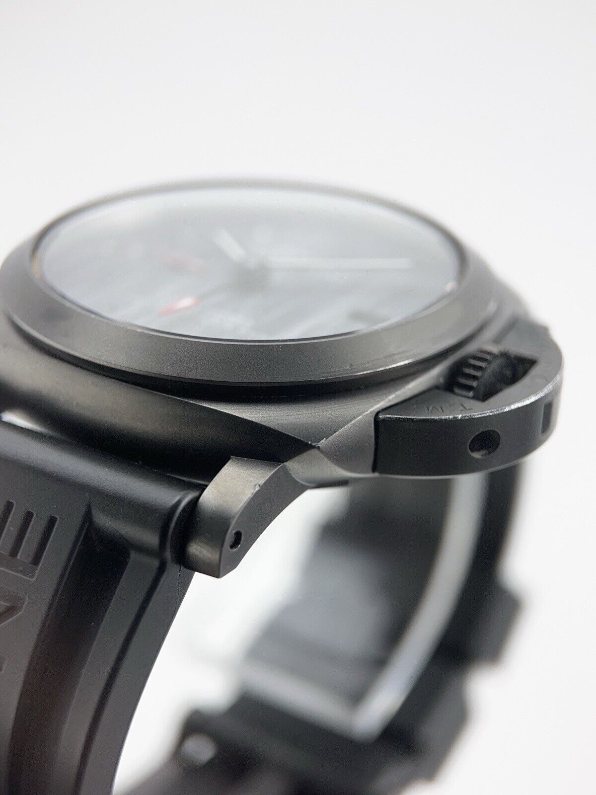 2020 Panerai Luminor Luna Rossa Titanium 44mm Automatic Men’s Watch PAM01036