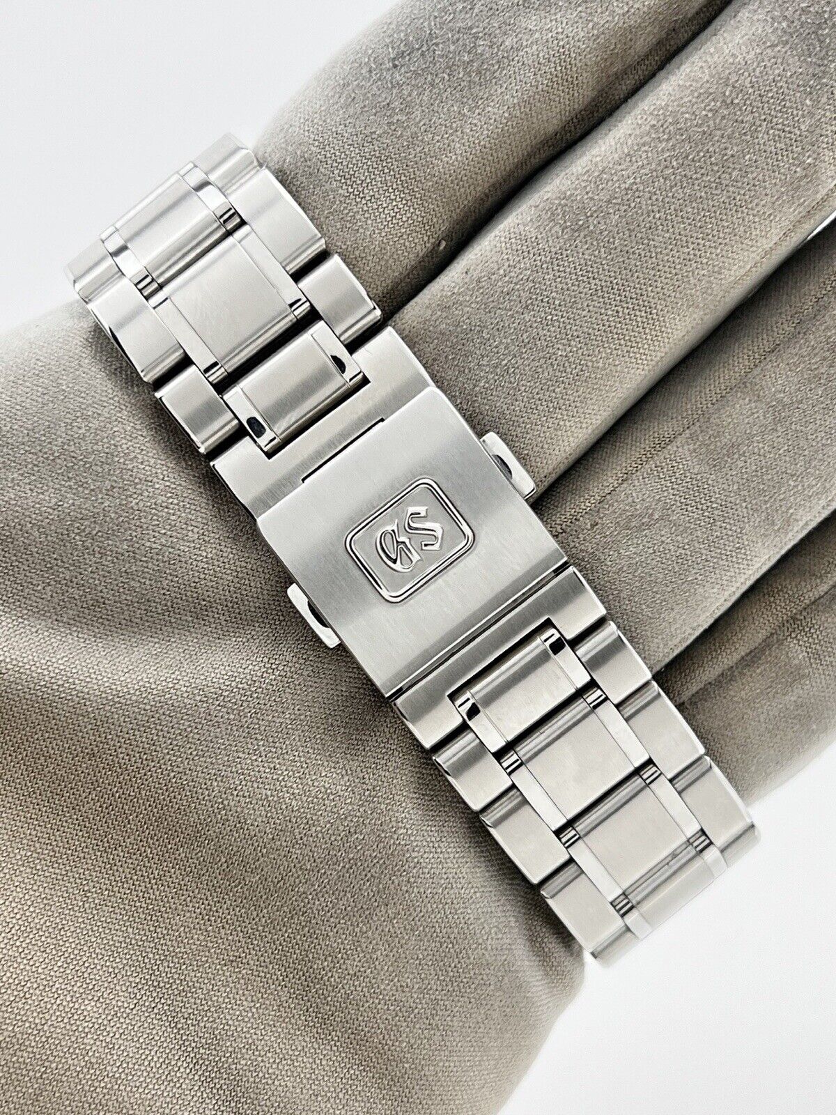 2023 Grand Seiko Heritage Bamboo Green Stainless Steel Automatic 40mm SBGJ259