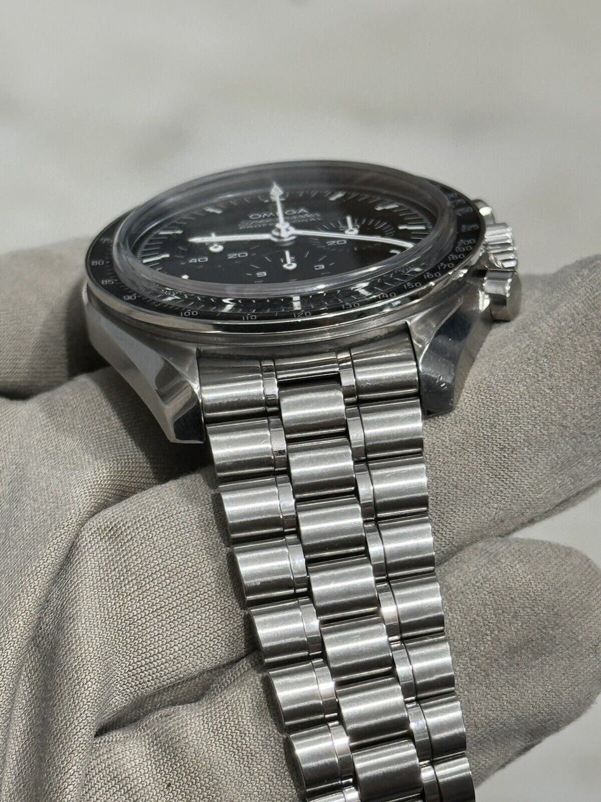 2021 Omega Speedmaster Moonwatch 42mm Sapphire Watch 310.30.42.50.01.002