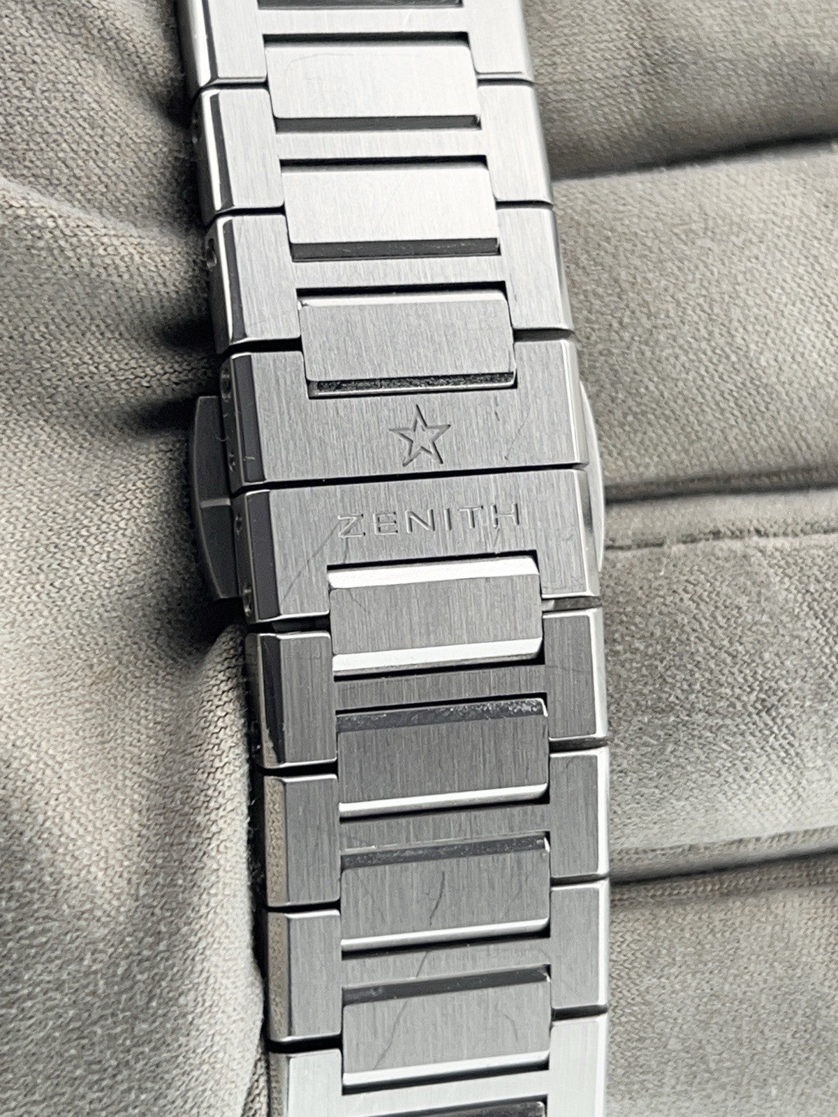 Zenith Defy Skyline Stainless Steel Blue Dial 42mm Automatic Men’s 03.9500.3600