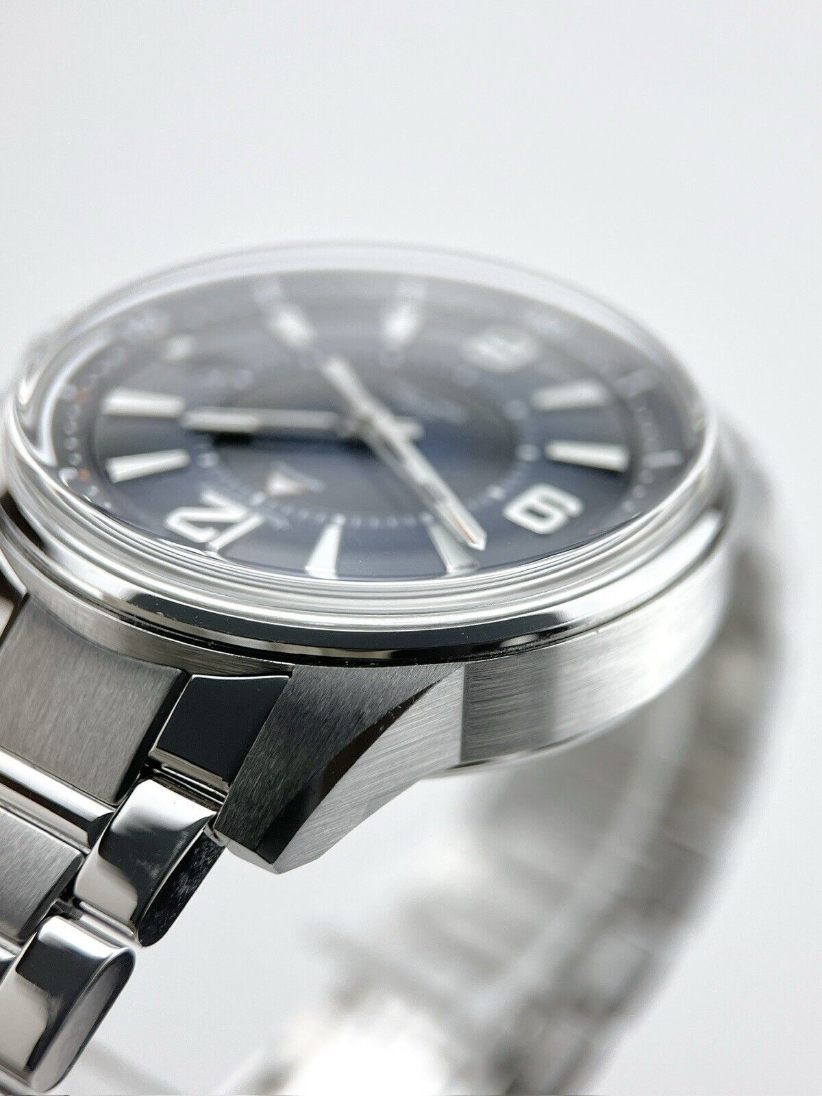 2023 Jaeger-LeCoultre Polaris Alarm Automatic 42mm Blue Dial Q9038180 - B&P