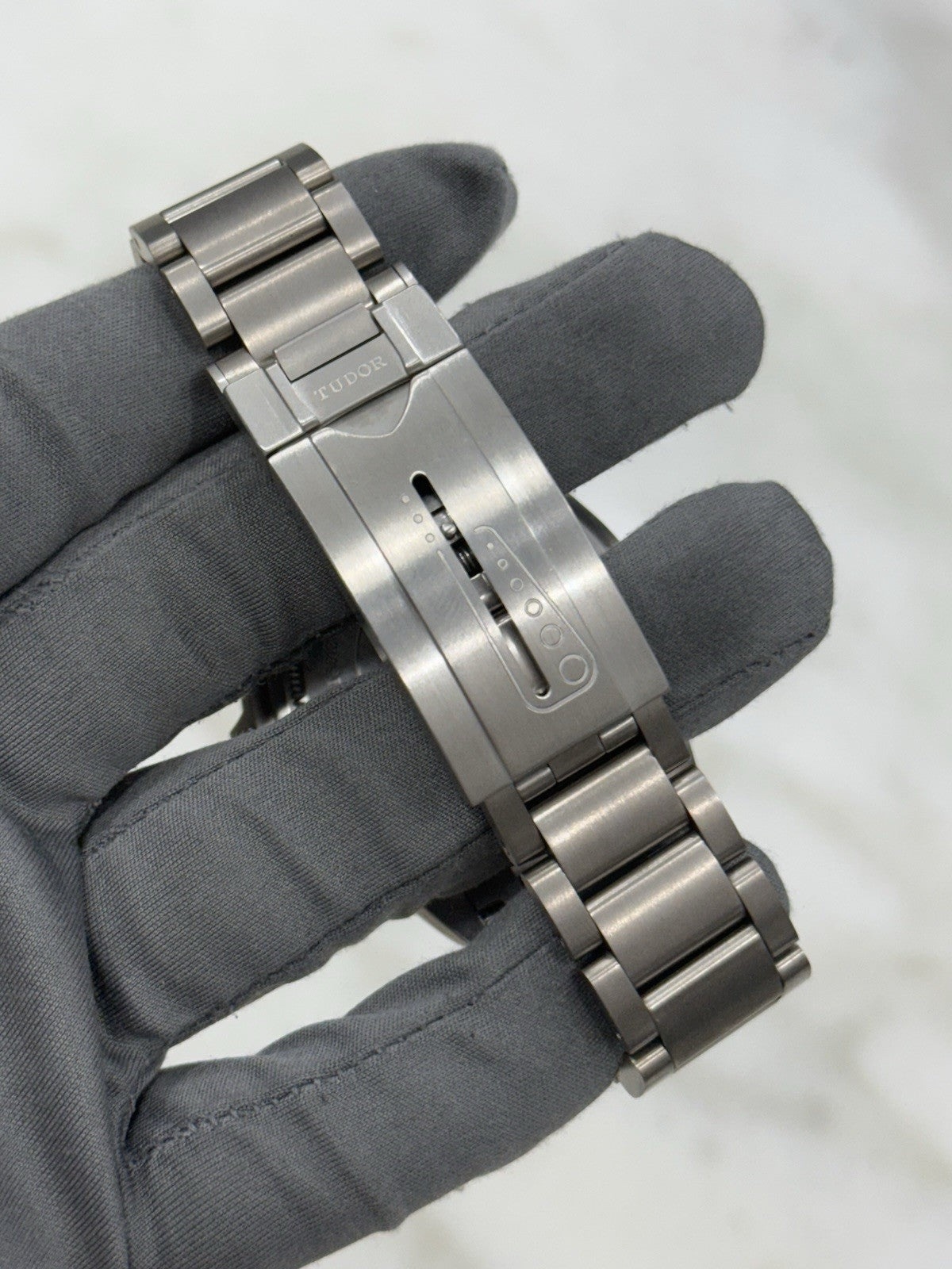 2021 TUDOR Pelagos LHD Men's Black 25610TNL Titanium Automatic Watch -  B/P