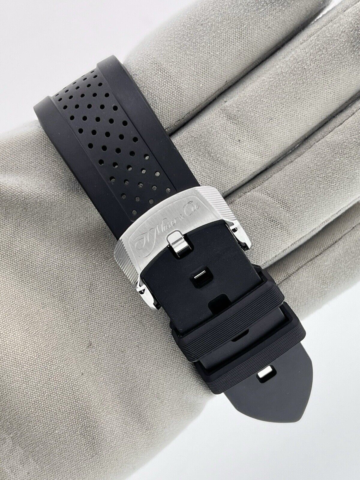 2021 H.Moser & Cie Steel 42mm Automatic Men’s Watch 3200-1214 - Box/Papers