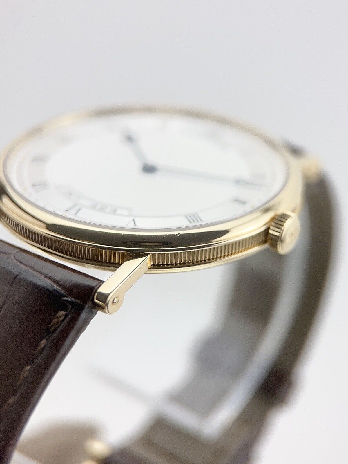 2023 Breguet Classique 18k Yellow Gold 38mm Automatic Men’s Watch 5157BA