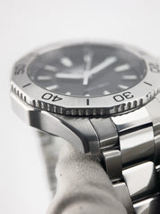 Tag Heuer Stainless Steel Black Wave Dial 40mm Quartz Men's Watch WBP1110