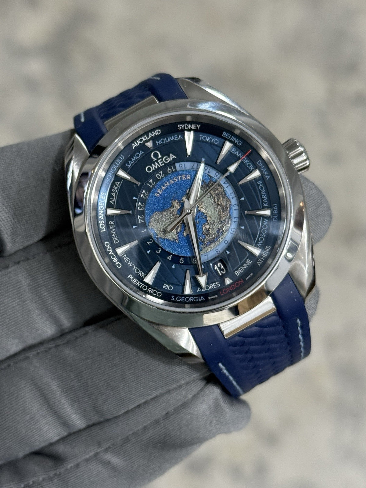 2021 Omega Seamaster Aqua Terra Worldtimer Blue Dial Watch 220.12.43.22.03.001