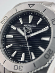 Tag Heuer Stainless Steel Black Wave Dial 40mm Quartz Men's Watch WBP1110