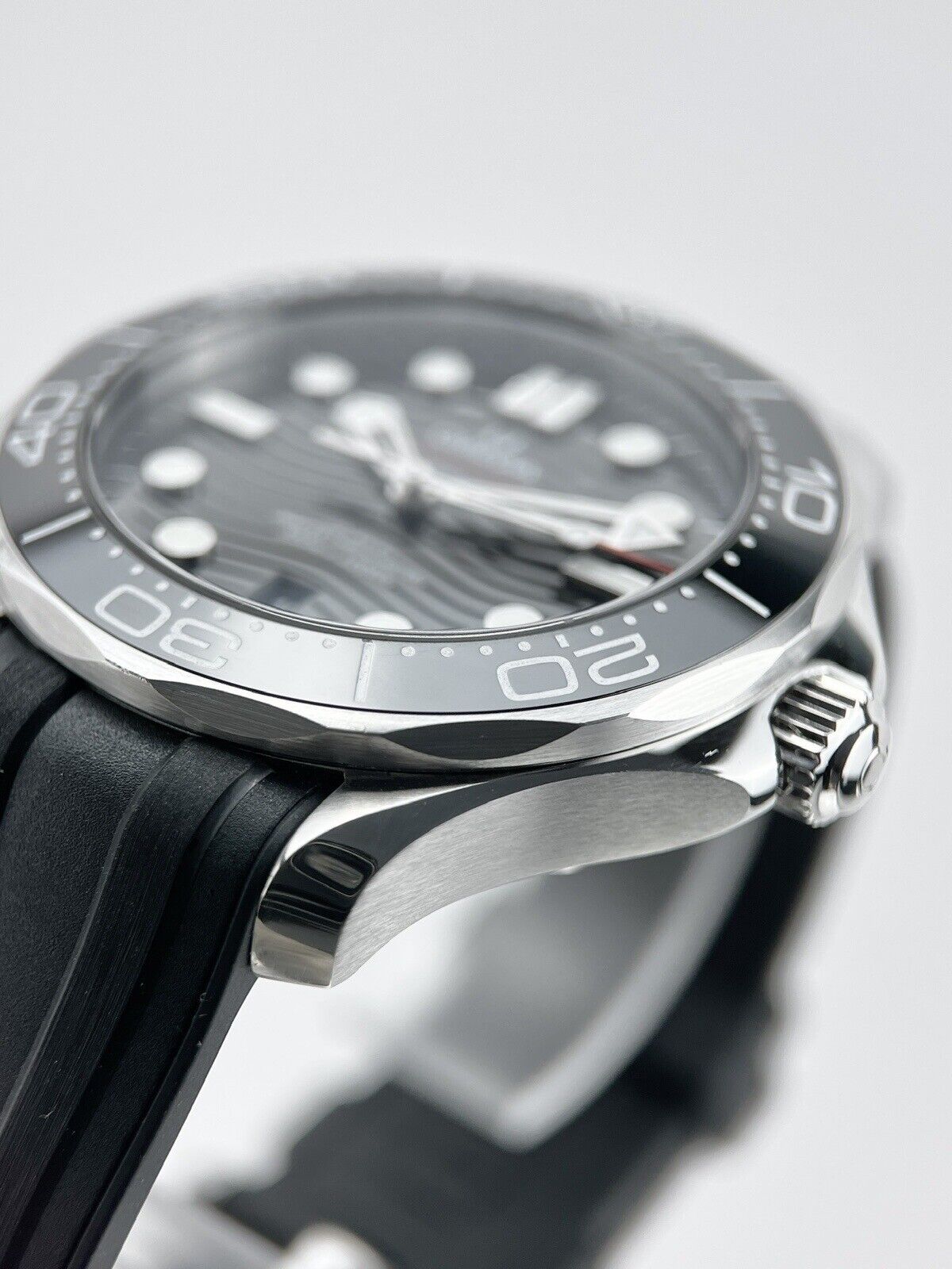 2019 Omega Seamaster Diver 300M Co-Axial Master Chronometer - Box/Papers