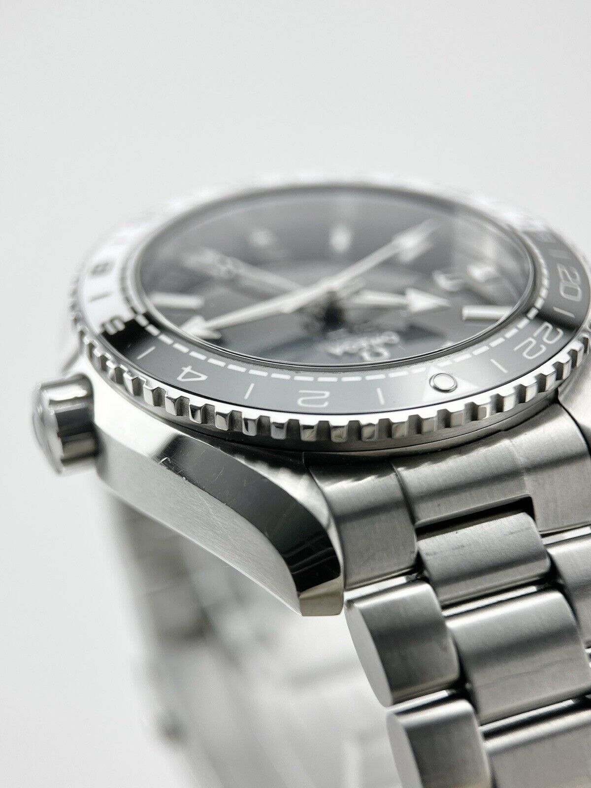 2019 Omega Seamaster Planet Ocean “Oreo”  43.5mm Automatic Watch Box And Papers