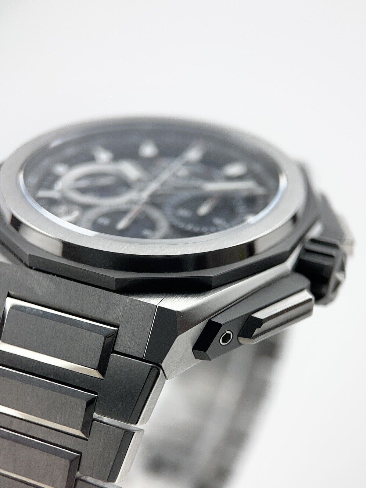 Zenith Defy Extreme Wristwatch 95.9100.9004/01.I001 Titanium 45mm Automatic