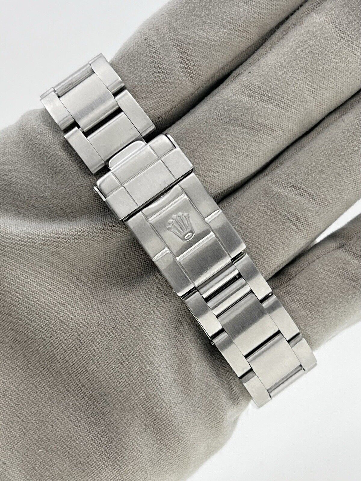 2000 Rolex Explorer Automatic Men’s 36mm Black Dial 14270 - Box And Papers