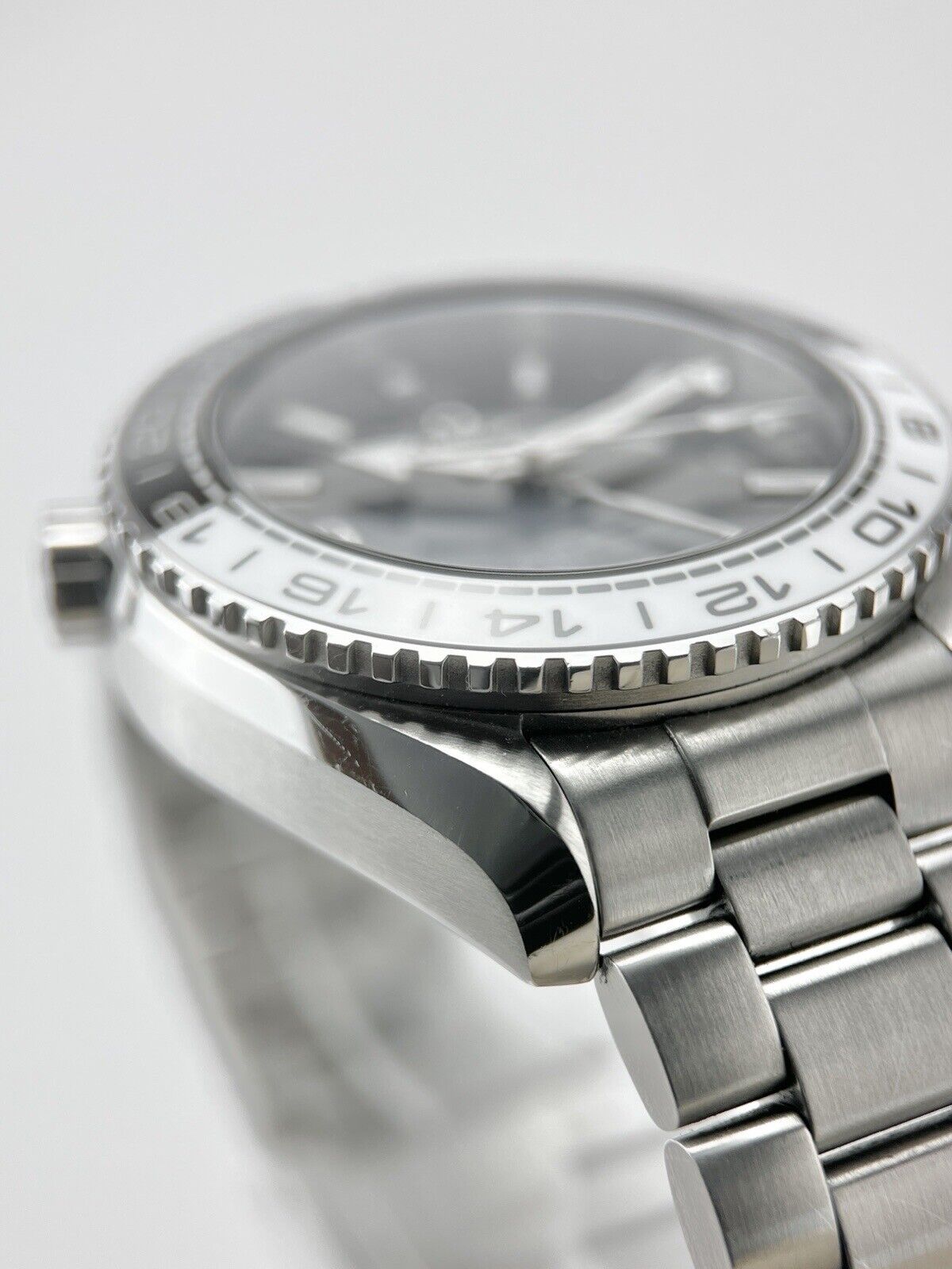 2019 Omega Seamaster Planet Ocean “Oreo”  43.5mm Automatic Watch Box And Papers