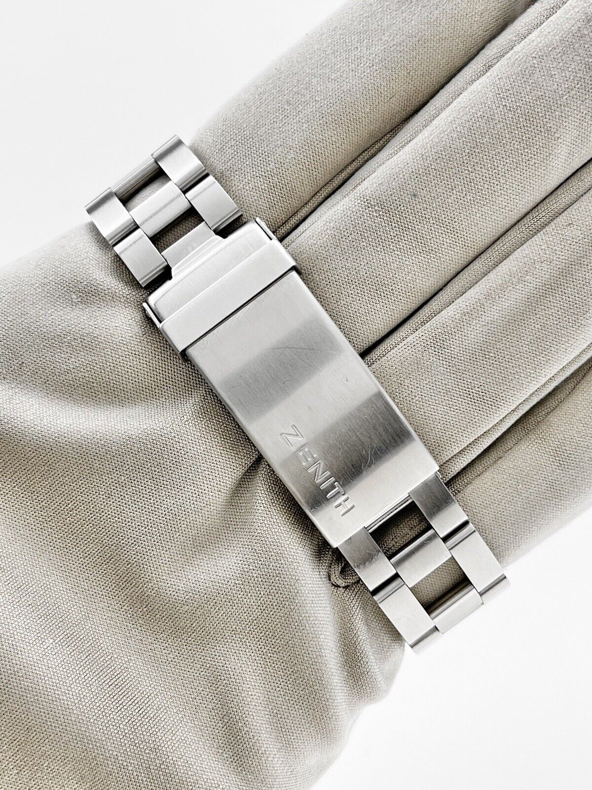 ZENITH Chronomaster Revival El Primero 03.A384.400 Automatic Men's Watch B&P