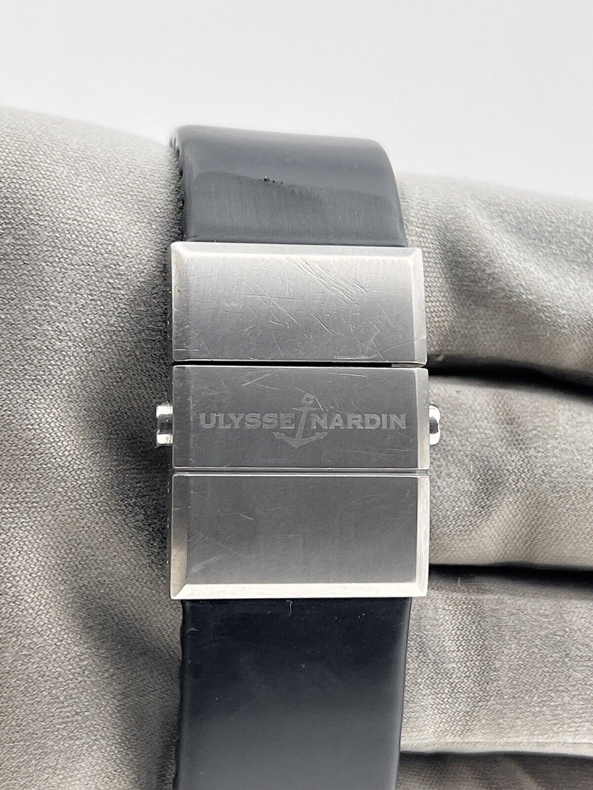 Ulysse Nardin Maxi Marine Stainless Diver Silver Dial 42mm Ref- 263-33 W/ Box