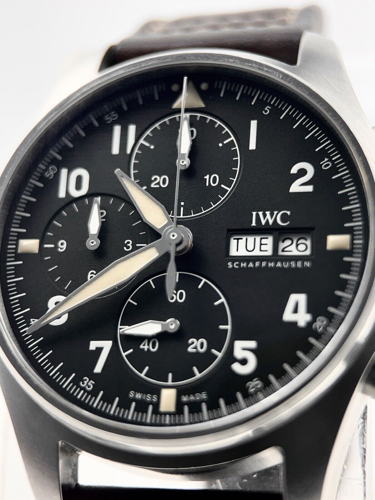2021 IWC Pilot's Men's Black Dial Stainless Steel Leather Watch IW387903 - B/P