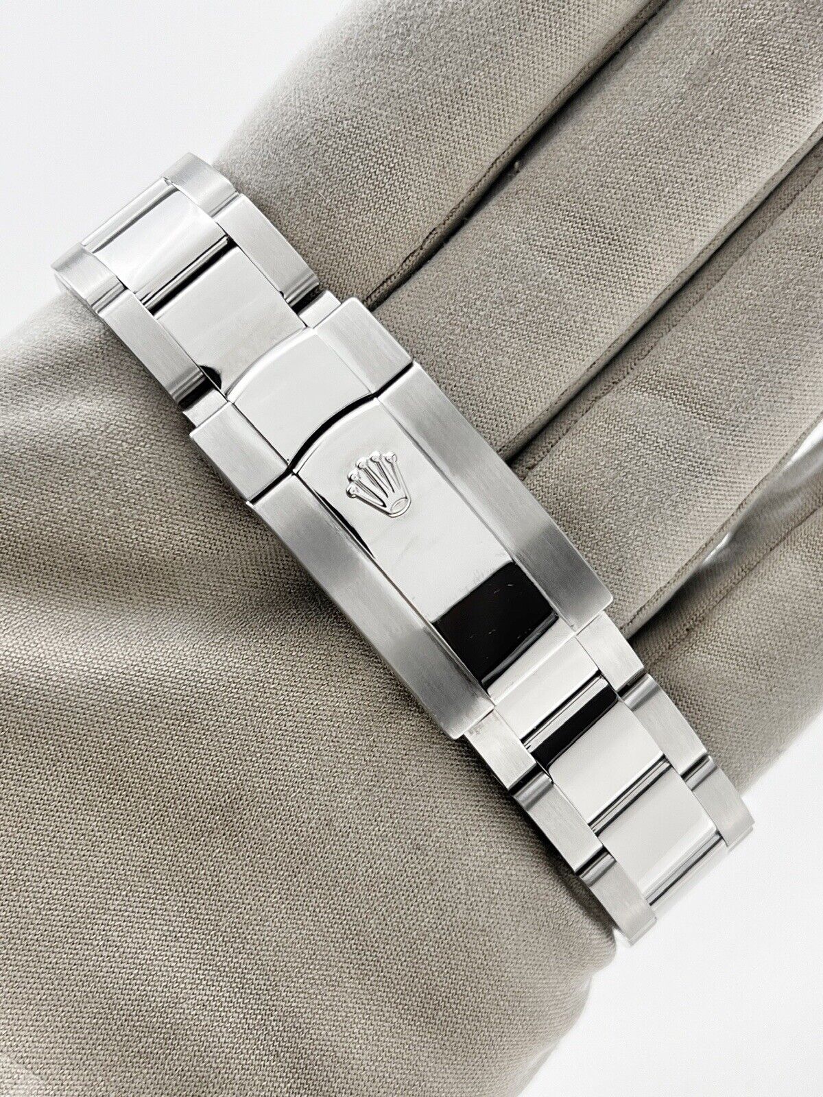 2023 Rolex Datejust Automatic 41mm Steel Mens Oyster Bracelet Watch Ref - 126300