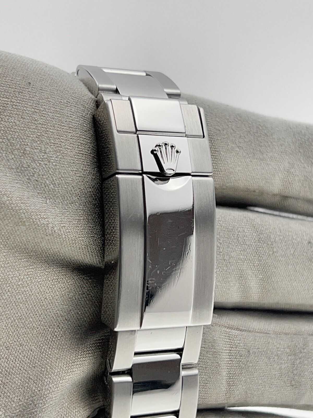 Rolex Yachtmaster Stainless Steel Gray 40mm Automatic Men’s Watch 116622