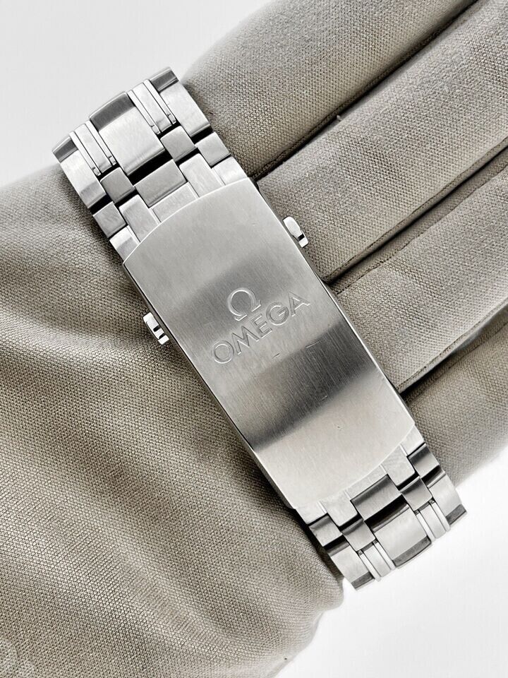 2022 GREEN Omega Seamaster Professional 300m GREEN DIAL 42mm - Box/Papers