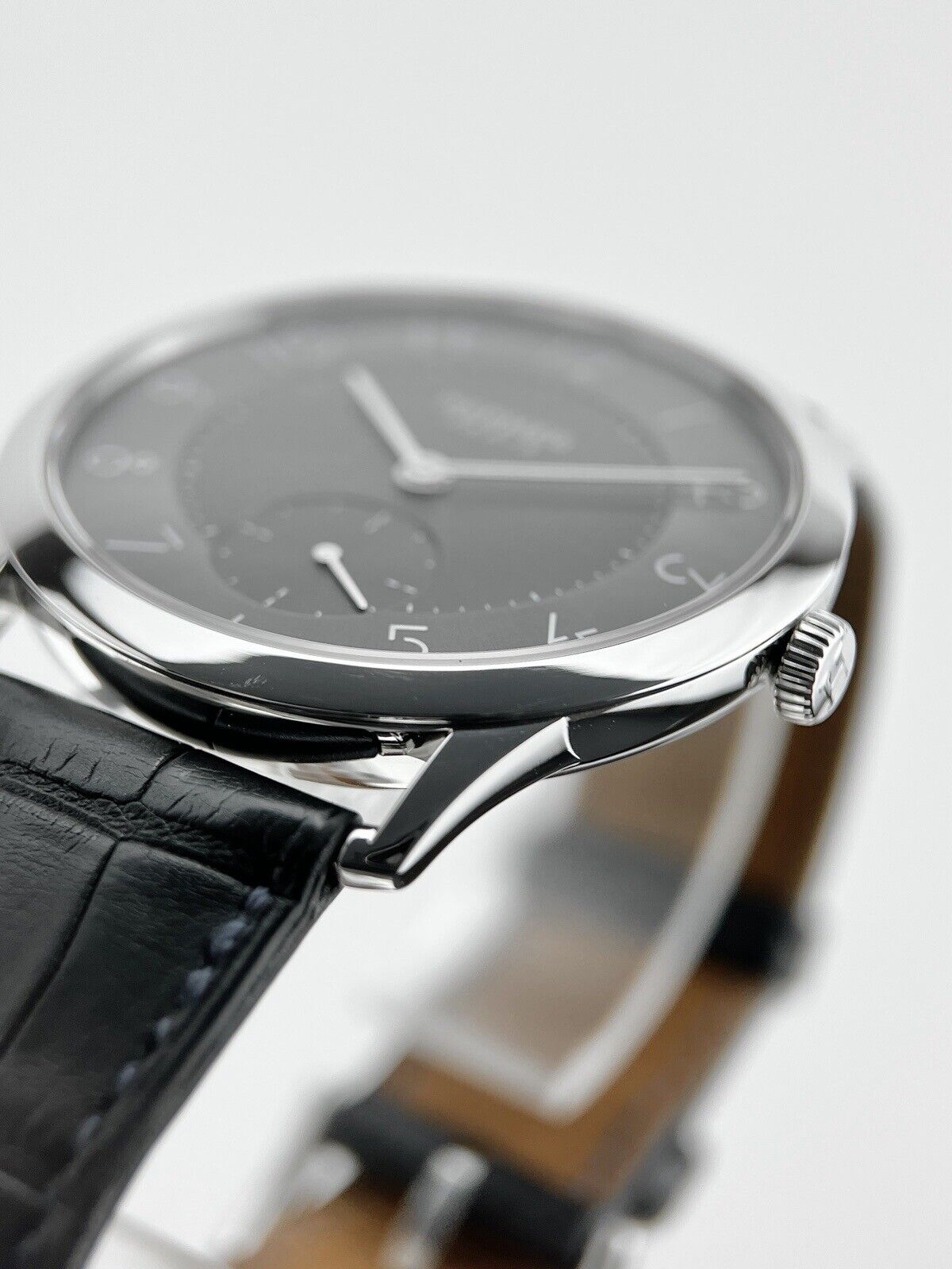 2018 Hermes Slim 39mm Automatic Men’s Watch CA.2.810 - Box And Papers