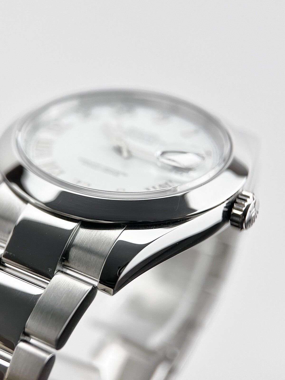 2021 Rolex Datjust 41 Automatic White Dial Men’s Watch Ref-126300 Box And Papers