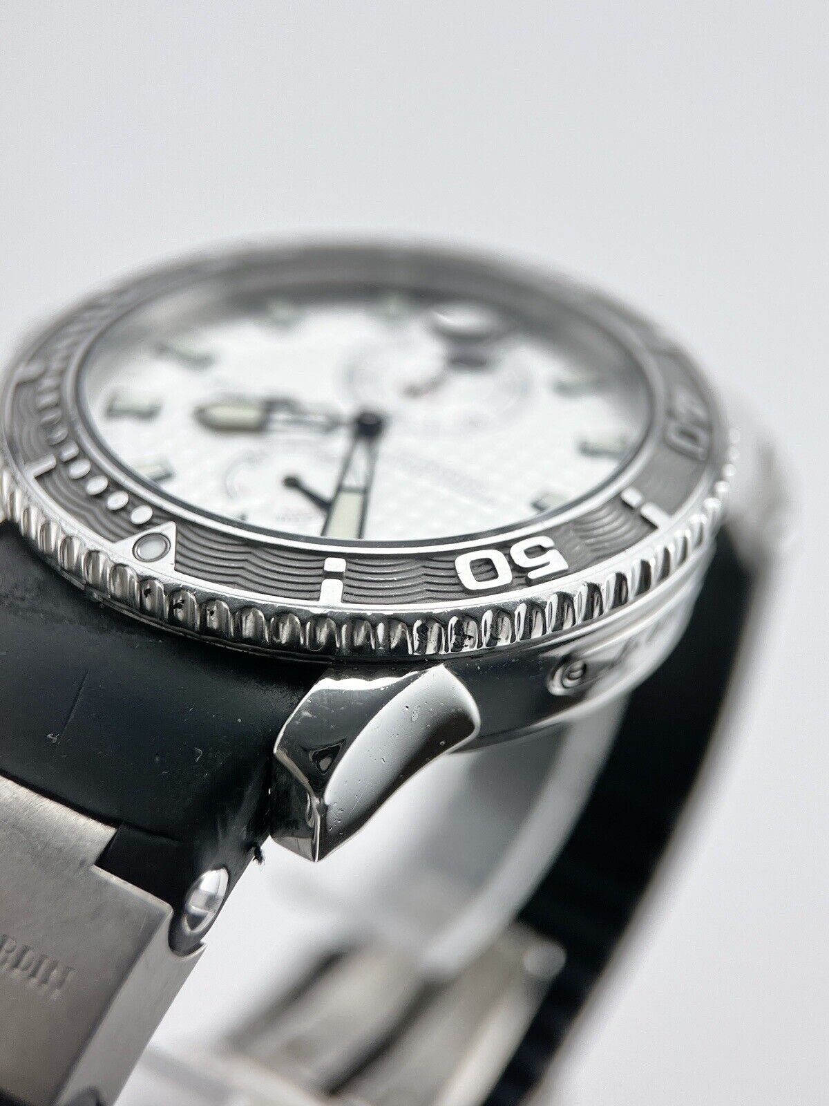 Ulysse Nardin Maxi Marine Stainless Diver Silver Dial 42mm Ref- 263-33 W/ Box