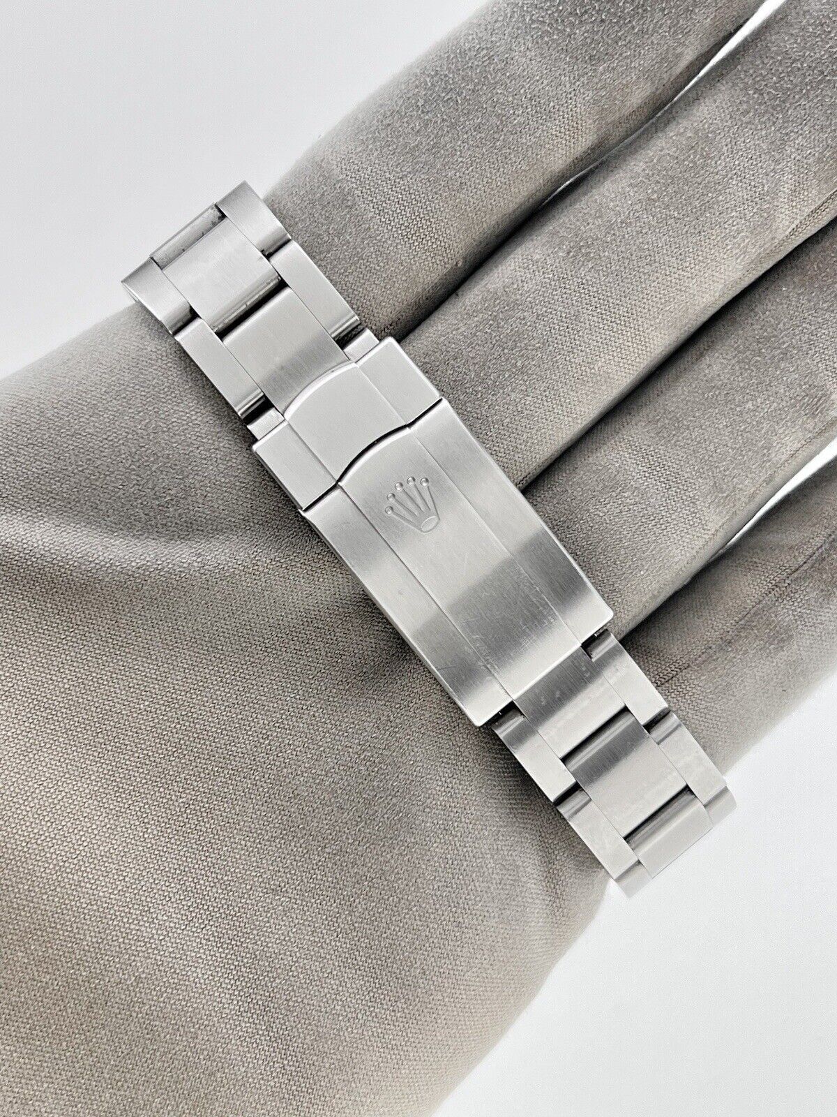 Rolex Oyster Perpetual 124200 Silver Dial Oyster Bracelet Watch - Box & Papers